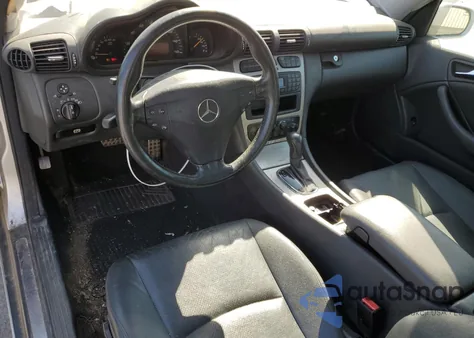 2004 Mercedes-Benz C 230K Sport Coupe из США, поврежденный, VIN WDBRN40J94A548568